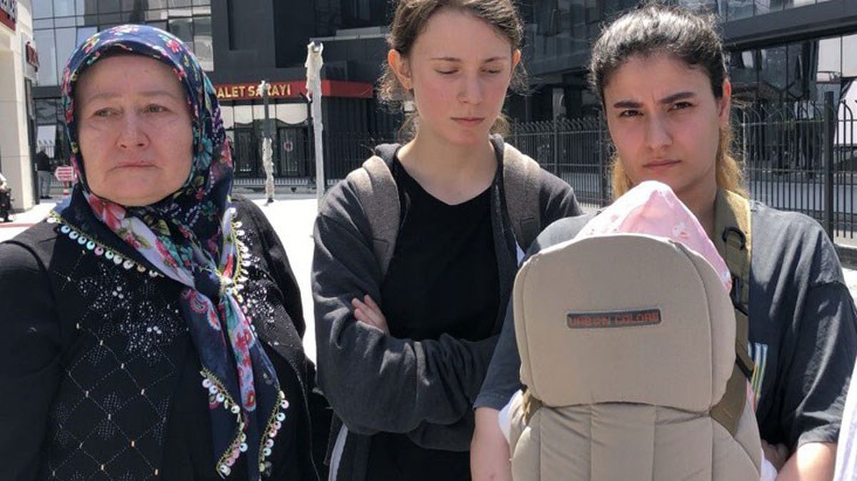 Kocasını öldüren babasının ceza almasını istedi