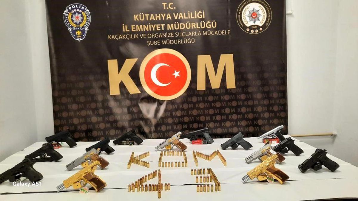 Kütahya'da Yasa Dışı Silah Ticareti Operasyonu: 7 Gözaltı