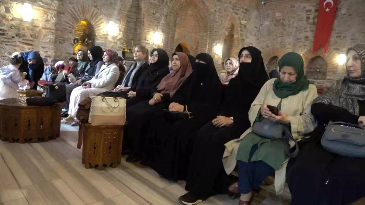 Cumhur İttifakı'na destek veren Bursalı kadınlar 'Oylarımıza sahip çıkıyoruz' dedi