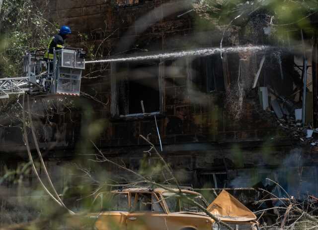 Rusya'nın füze saldırısında sağlık kliniği isabet aldı: 1 ölü, 15 yaralı
