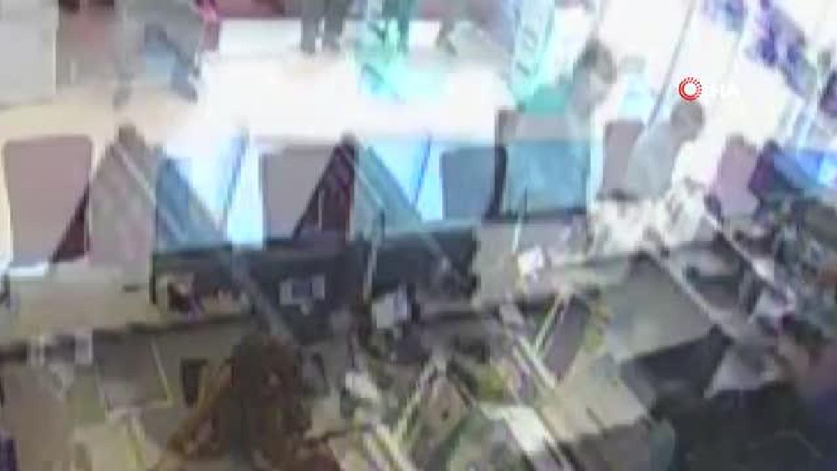 İstanbul'da 'gümrük' yalanıyla 923 bin TL dolandırıcılık yapan iki şüpheli yakalandı