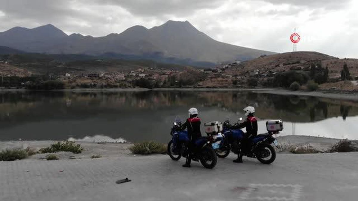 Motosikletli jandarma timleri tarihi mekanlarda kuş uçurtmuyor