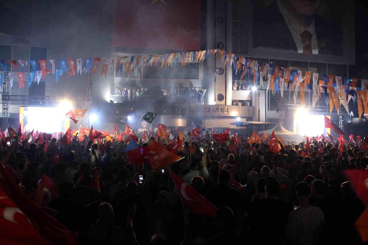 İzmir'de AK Parti İl Başkanı Bilal Saygılı: 'İzmir'in zamanı geldi'