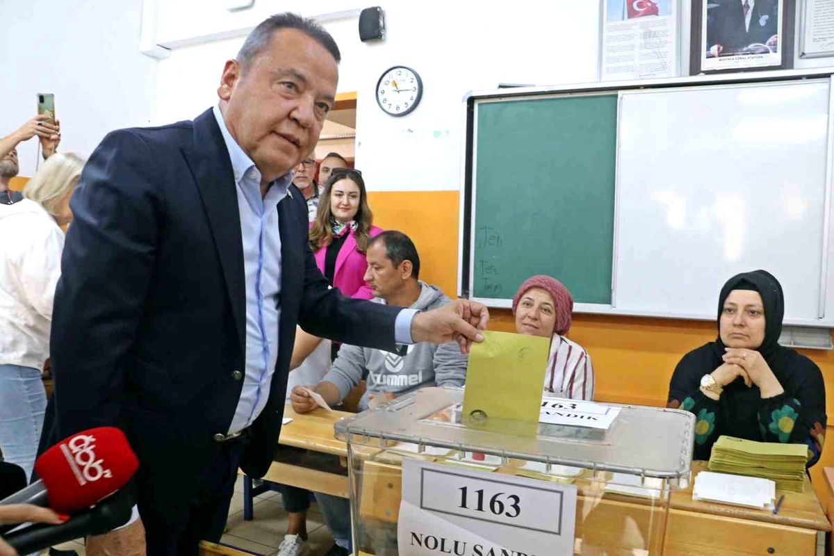 Başkan Böcek oyunu kullandı: 'Sonuçta ülkemiz kazanacak'
