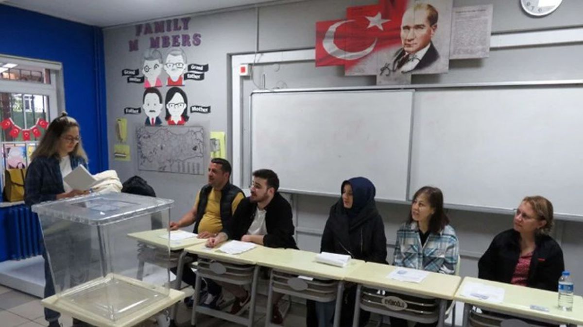 Cumhurbaşkanlığı seçiminde sandık yemini ederek göreve başladılar