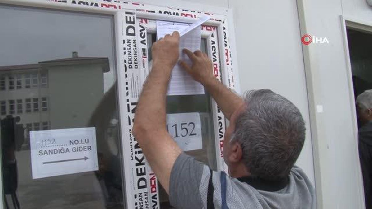 Depremin Merkezi Kahramanmaraş'ta Oy Kullanma İşlemi Başladı