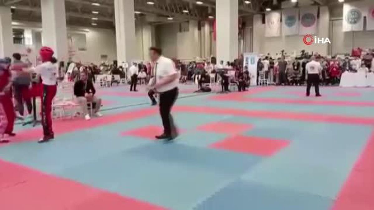 Depremzede sporcular, şampiyonluk kürsüsüne çıktı