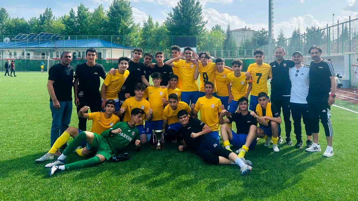 Elazığ Amatör Küme U17 Futbol Ligi Şampiyonu İl Özel İdarespor