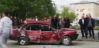 Erzurum'da otobüs ile otomobil çarpıştı: 1 ölü 1 yaralı