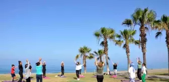 Antalya'da Obeziteyle Mücadele İçin Pilates Etkinliği