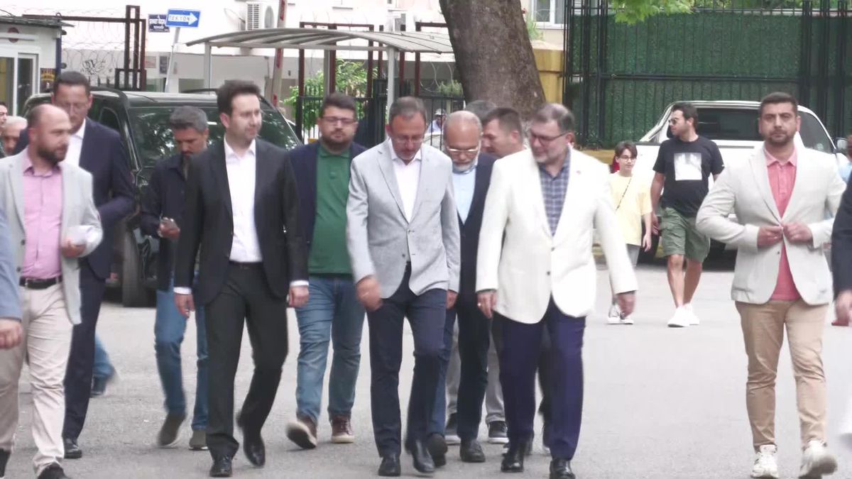Gençlik ve Spor Bakanı Kasapoğlu oyunu İzmir'de kullandı