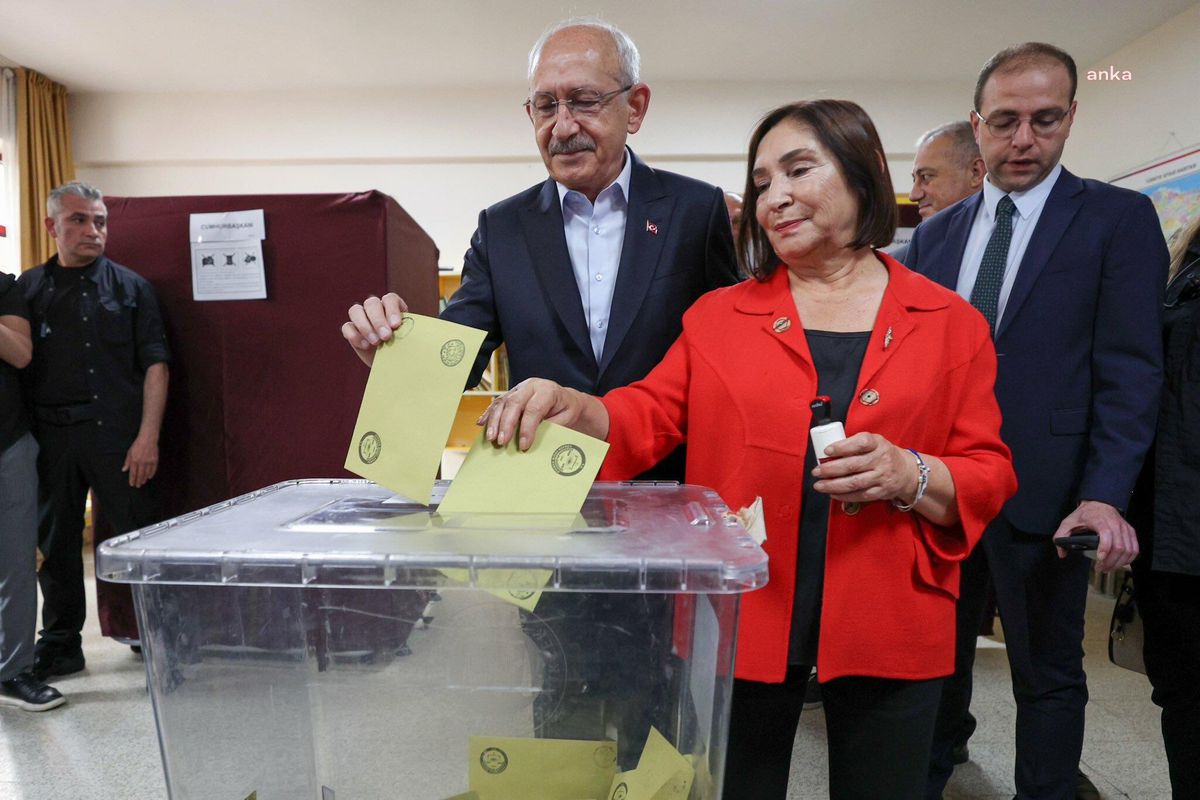 Kılıçdaroğlu: 'Tüm Milletimizi Önce Oy Kullanmaya, Sonra Sandığa Sahip Çıkmaya Davet Ediyorum. Vatanını Seven Sandığa Gelir'