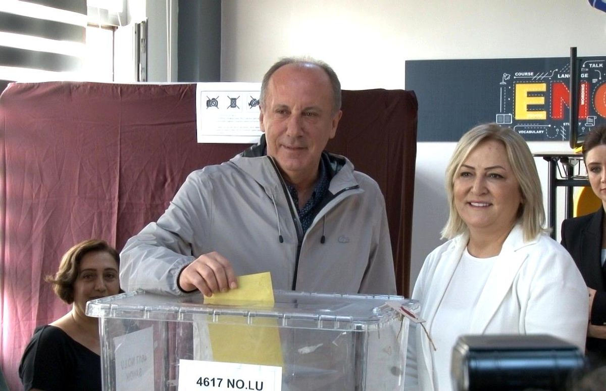 Muharrem İnce ve eşi Ankara'da oy kullandı