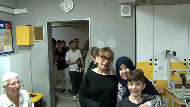 Sezen Aksu, Beykoz'da oyunu kullandı
