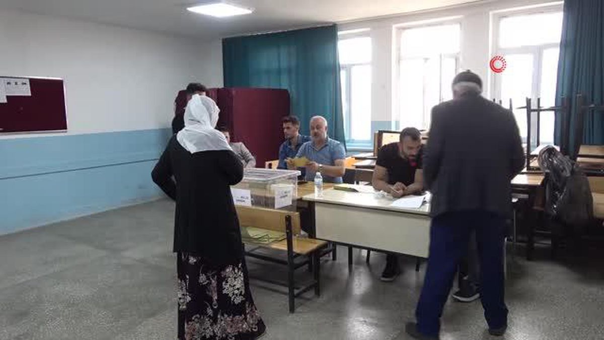 Şırnak'ta 324 bin seçmen oy kullanıyor