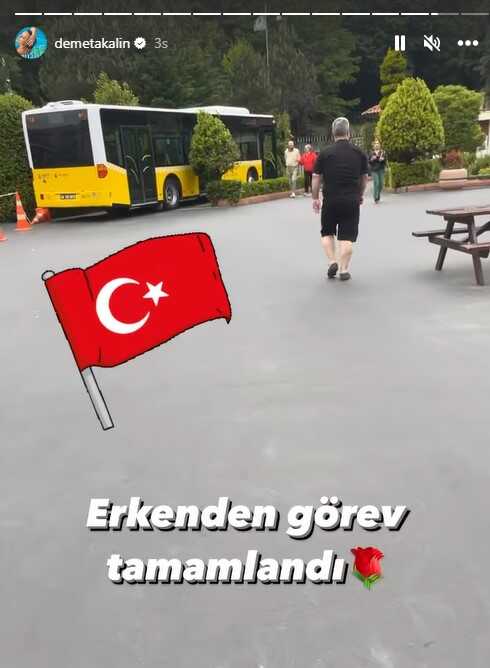 Ünlü isimler bir kez daha sandık başında! Kimi eşiyle kimi de bebeğiyle geldi