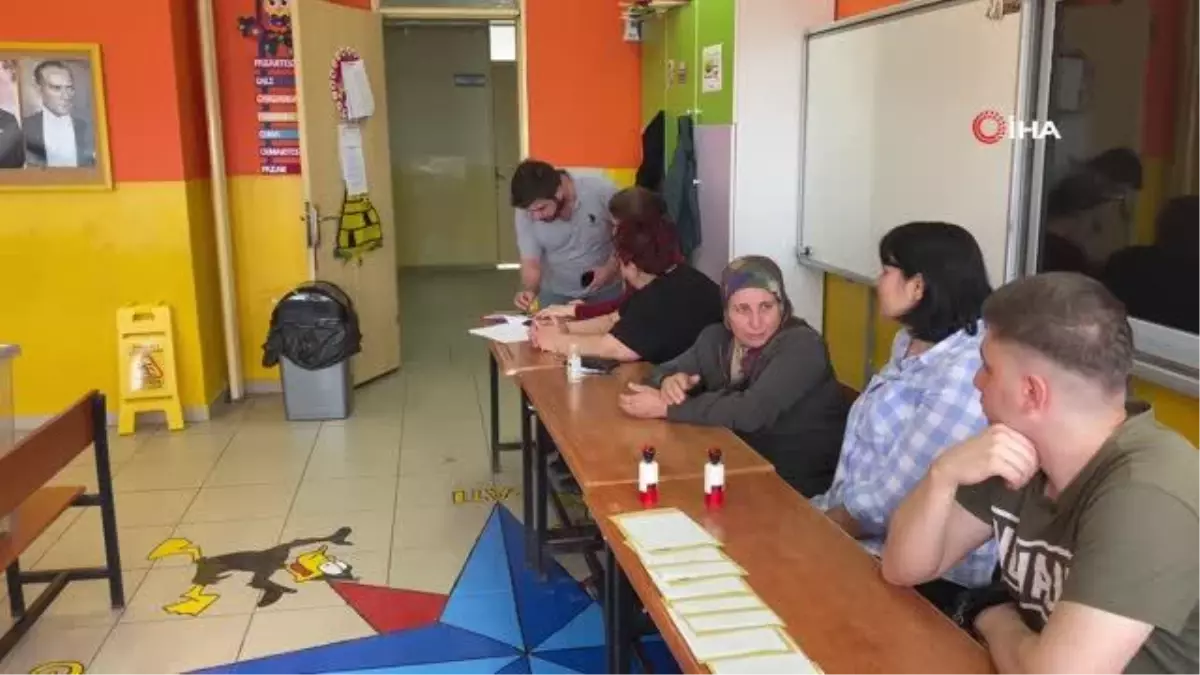 Uzunköprü'de oylar sandıkla buluşmaya başladı