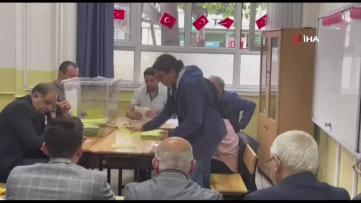 Yalova'da sandık başlarında oy sayım işlemi başladı