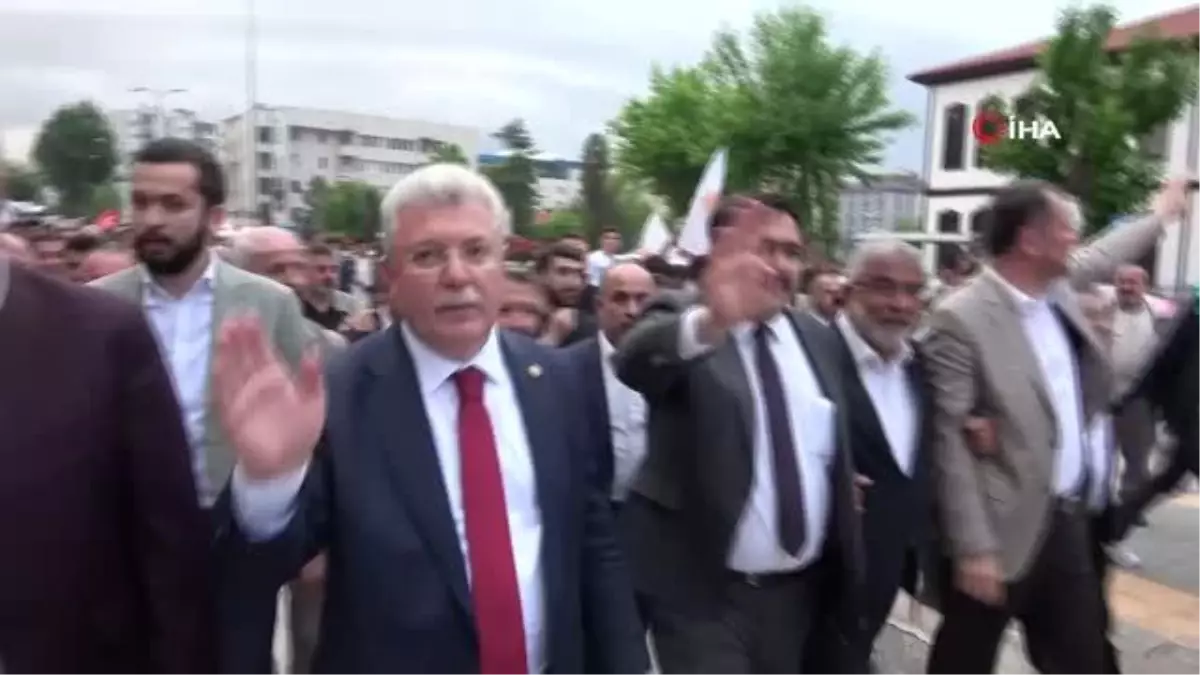 Çankırı'da Vatandaşlar Sokaklara Akın Etti