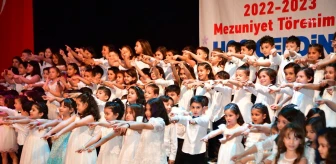 Çukurova Belediyesi Gülen Yüzler Semt Kreşleri'nde Mezuniyet Sevinci