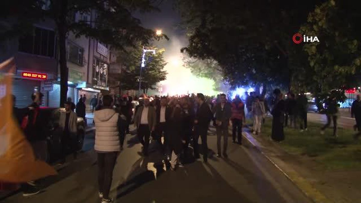 Cumhurbaşkanı Erdoğan'ın seçim zaferi Eyüpsultan'da kutlandı