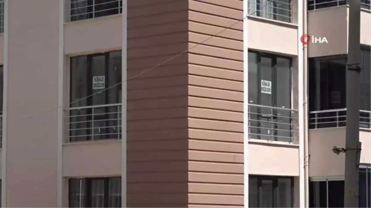 Elazığ'da Konutlarda Kiralık Yazısı Yerini 'Kiralık Değildir' Yazısına Bıraktı