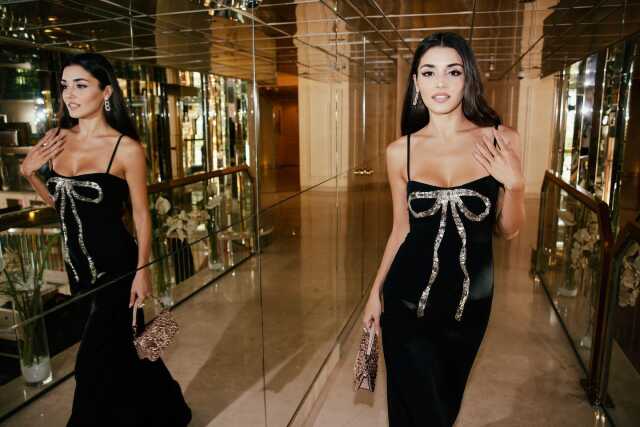 Hande Erçel'in Cannes'da giydiği siyah kombinin 881 bin TL olduğu ortaya çıktı