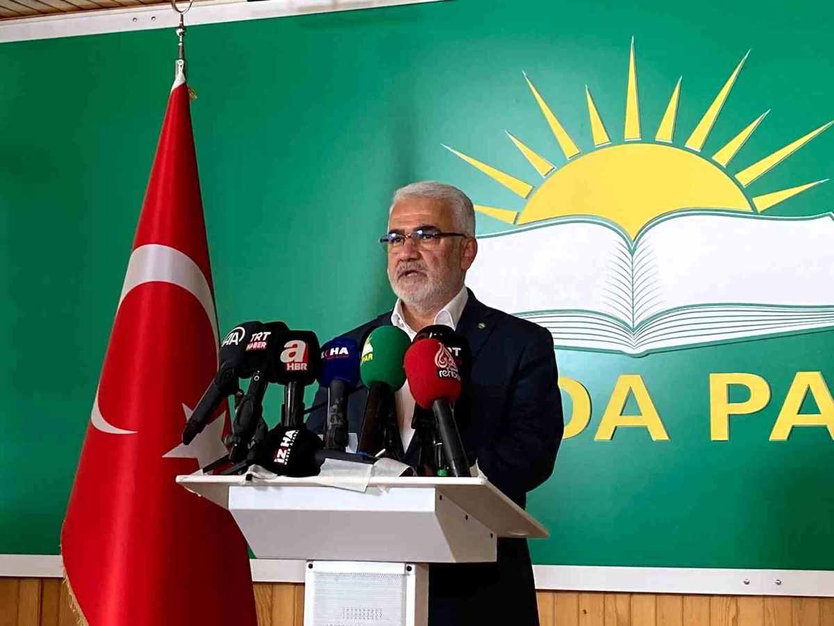 HÜDA PAR Genel Başkanı Yapıcıoğlu: AK Parti listelerinden HÜDA PAR'ı temsilen 4 aday gösterdik ve hepsi seçildiler