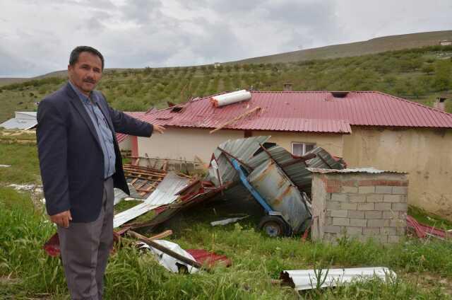 Kahramanmaraş'ta hortum çatıları uçurdu, ağaçları yerinden söktü