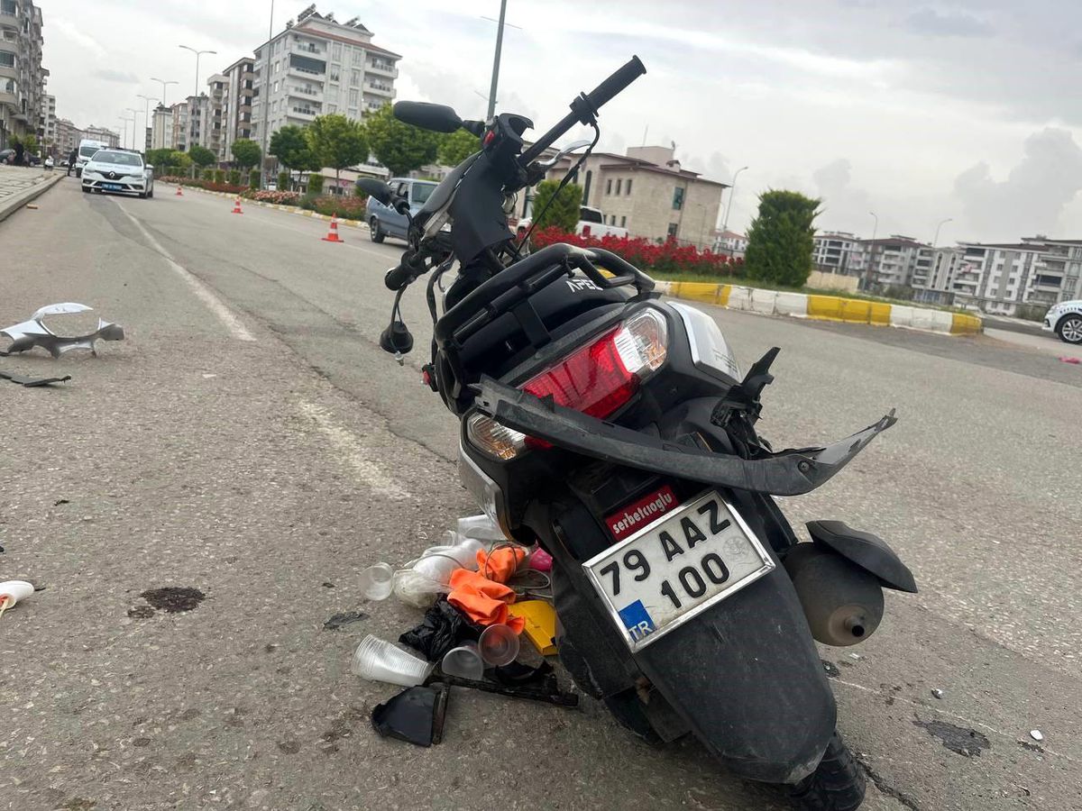 Kilis'te Otomobil ile Motosiklet Çarpıştı: 1 Ölü