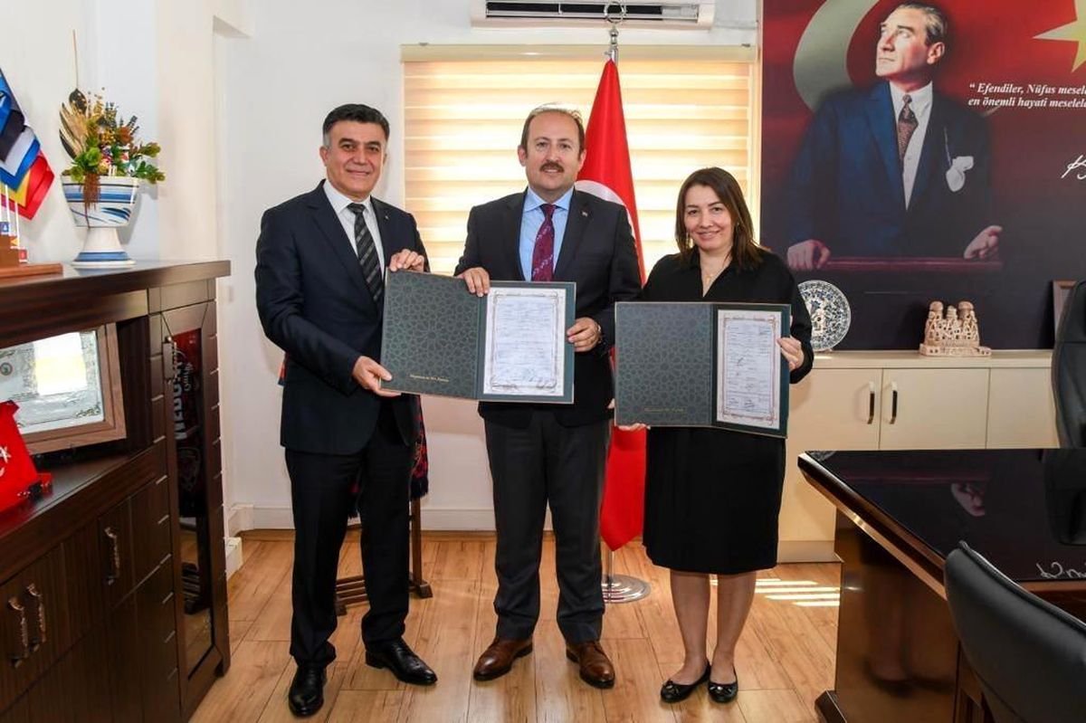 Mersin Valisi Pehlivan, İl Nüfus ve Vatandaşlık İşleri birimlerini inceledi