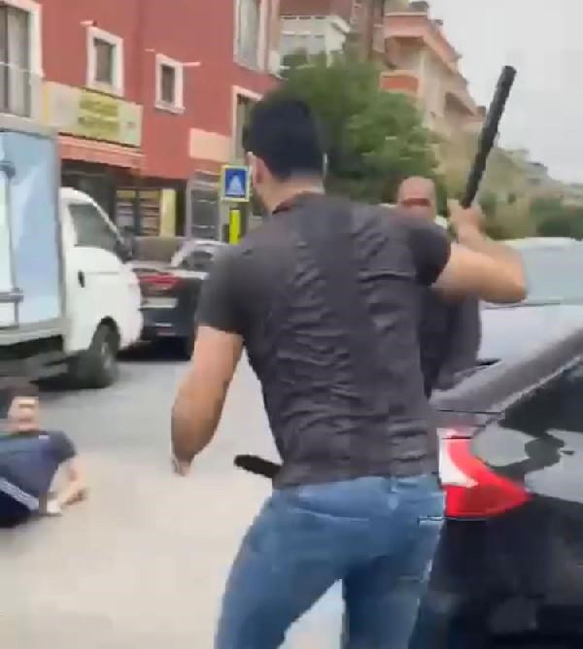 Ataşehir'de Demir Sopalı Trafik Kavgası Kamerada