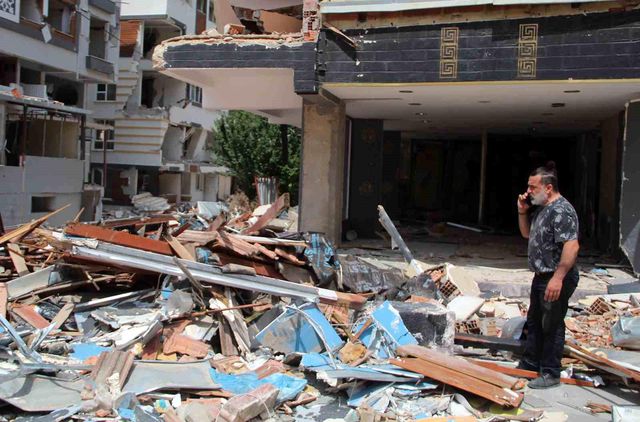 Hatay'da Depremde 30 Milyonluk Birikimini Kaybeden Esnafın Tek Dileği Topraklarında Ölmek