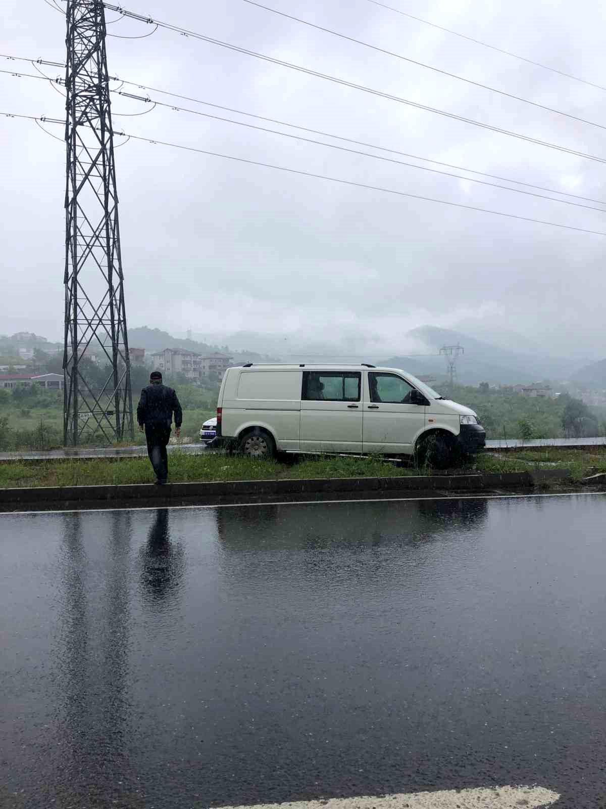 Zonguldak'ta Trafik Kazası: Sürücü Yaralandı