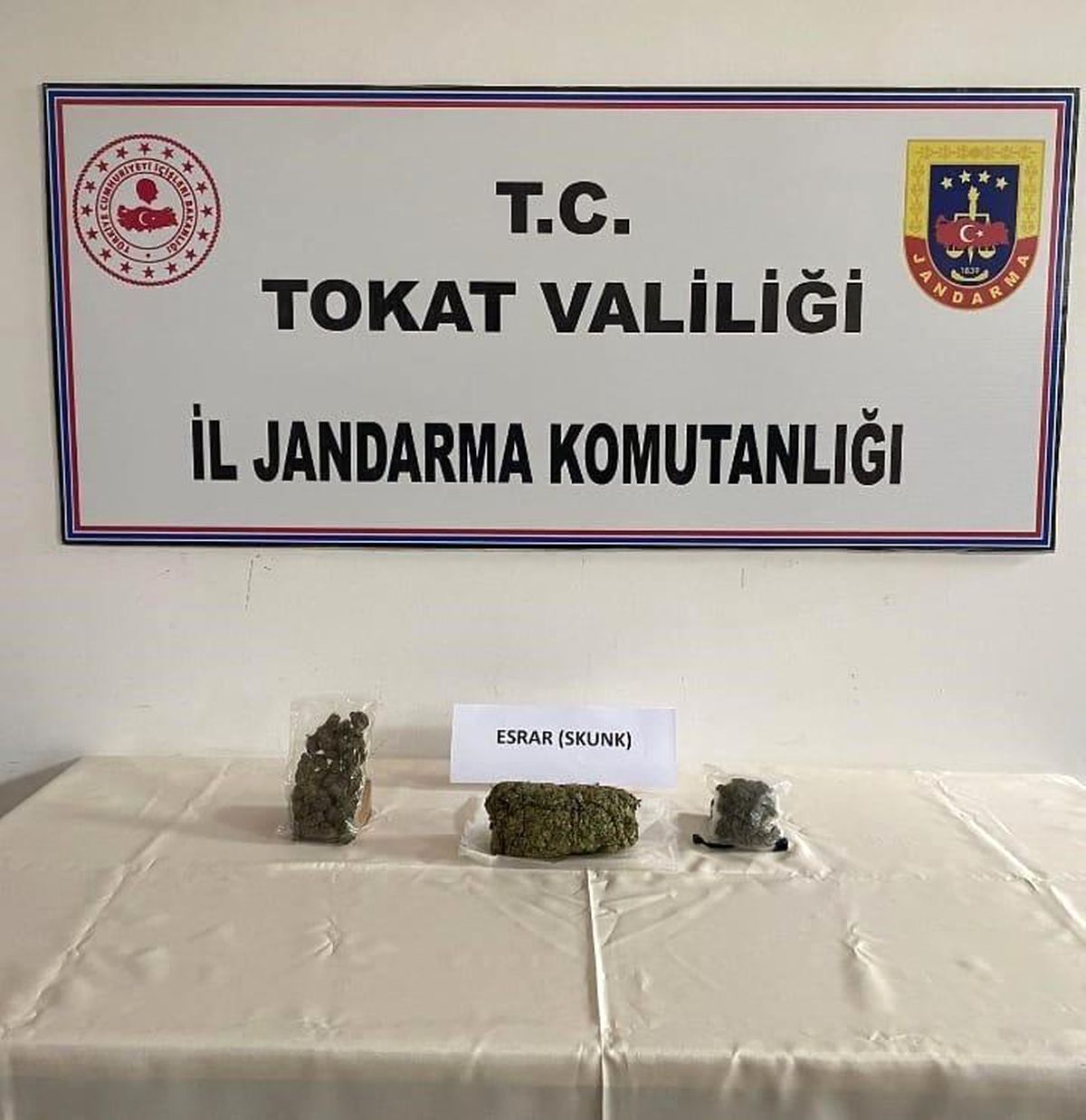 Tokat'ta 320 gram esrar ele geçirildi