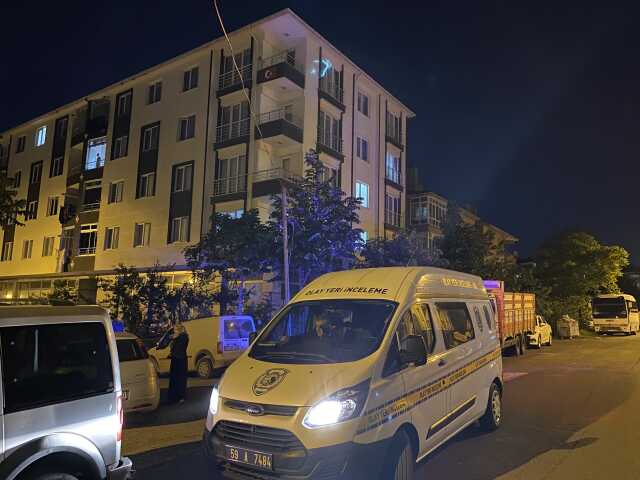 5. kattaki balkondan düşen minik Beste, yoğun bakımda hayata tutunamadı 5. kattaki balkondan düşen minik Beste, yoğun bakımda hayata tutunamadı
