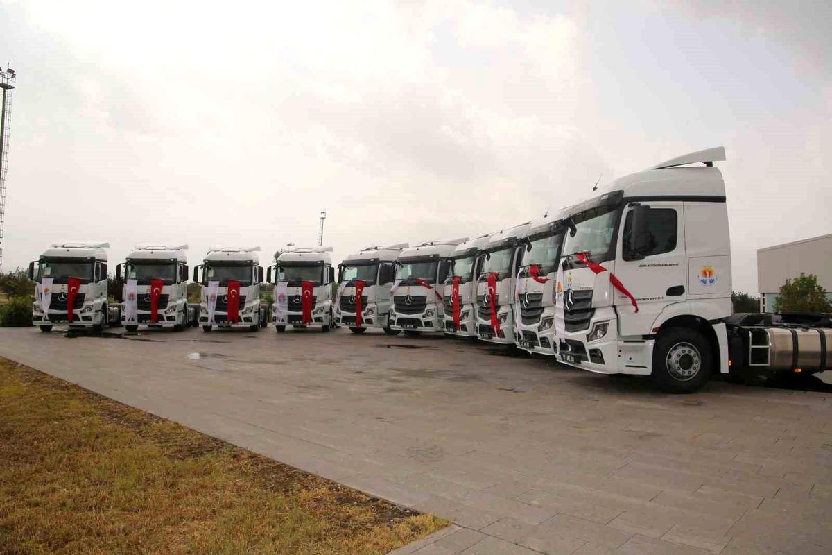 Adana Büyükşehir Belediyesi İş Makinesi Filosunu Güçlendirdi