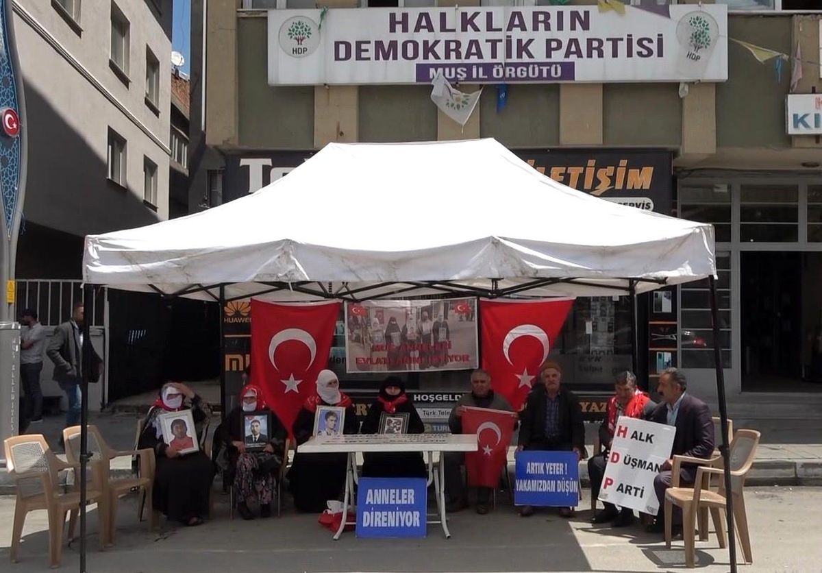 Çocuklarını PKK tarafından kaybeden aileler, Demirtaş'ın çıkışına tepki gösterdi