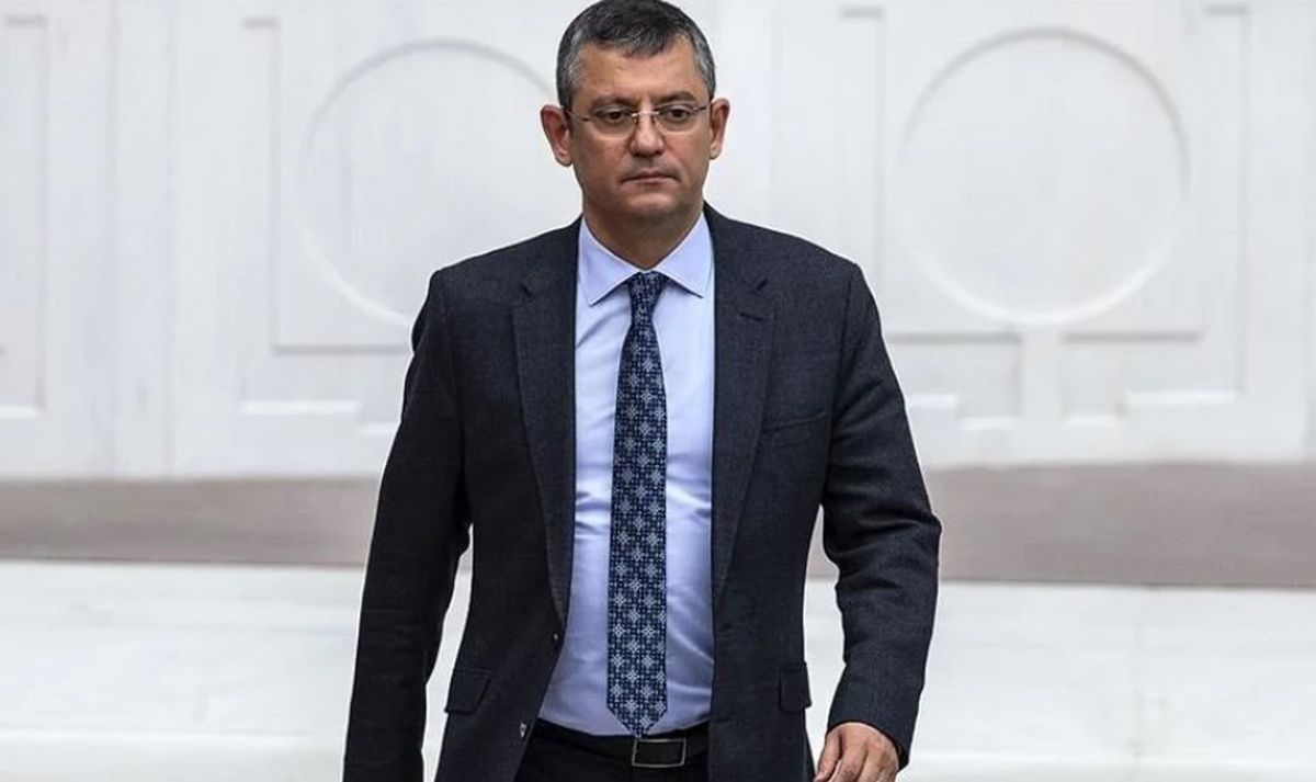 Özgür Özel kimdir? Kaç yaşında, nereli, mesleği ne? Özgür Özel hayatı!