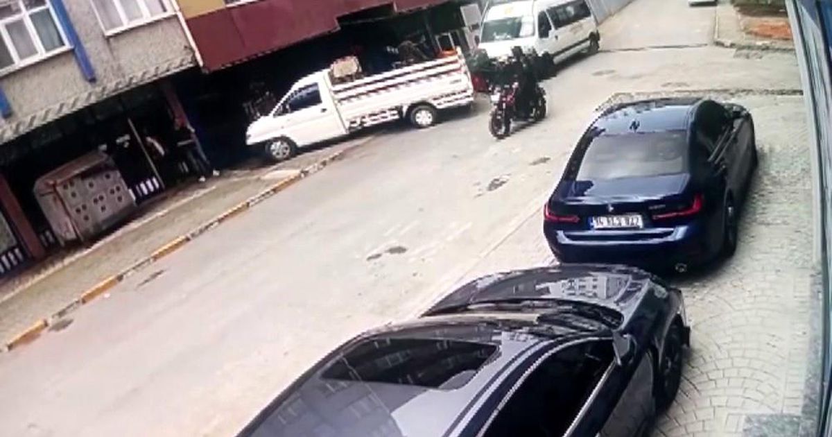 Tuzla'da silahlı saldırıya uğrayan kişi şans eseri yara almadı