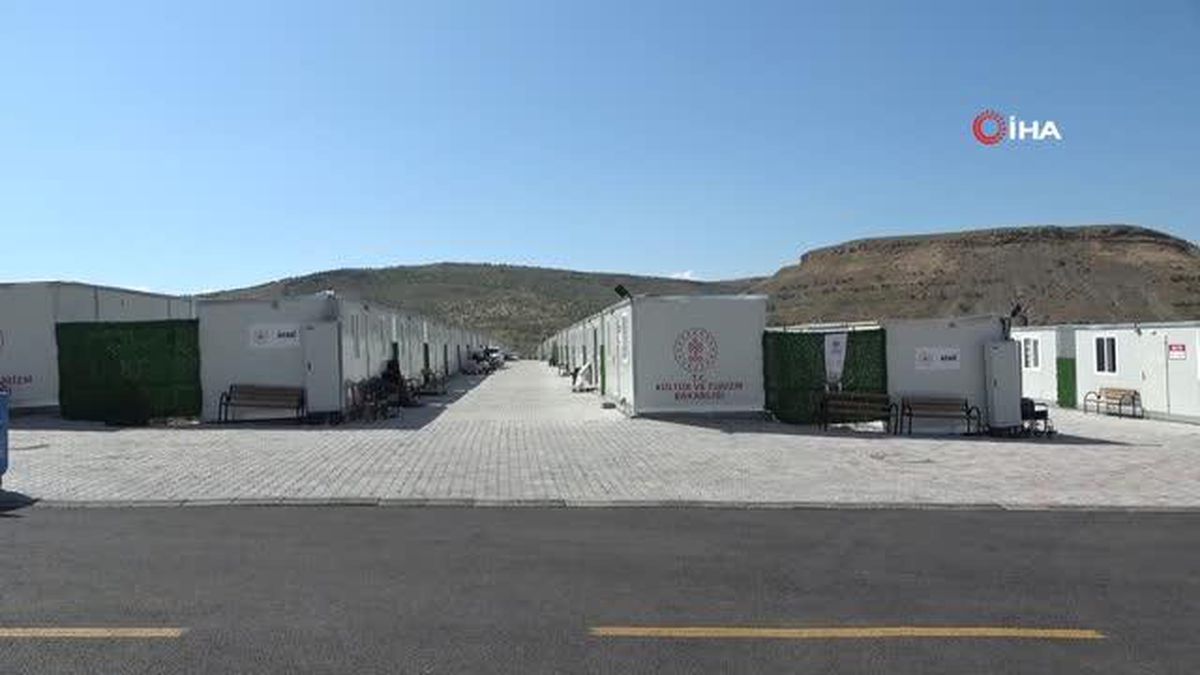 Deprem Bölgesi Malatya'da Sağlık Hizmetleri Aralıksız Sürüyor