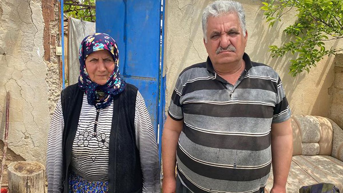 İçinde 400 bin lira olan poşeti unuttular; polis ekipleri çöpte buldu