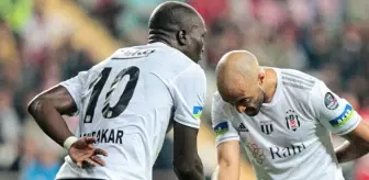 İngiliz basınına konuşan Beşiktaş'ın yıldızı Redmond, Türk halkını yere göğe sığdıramadı