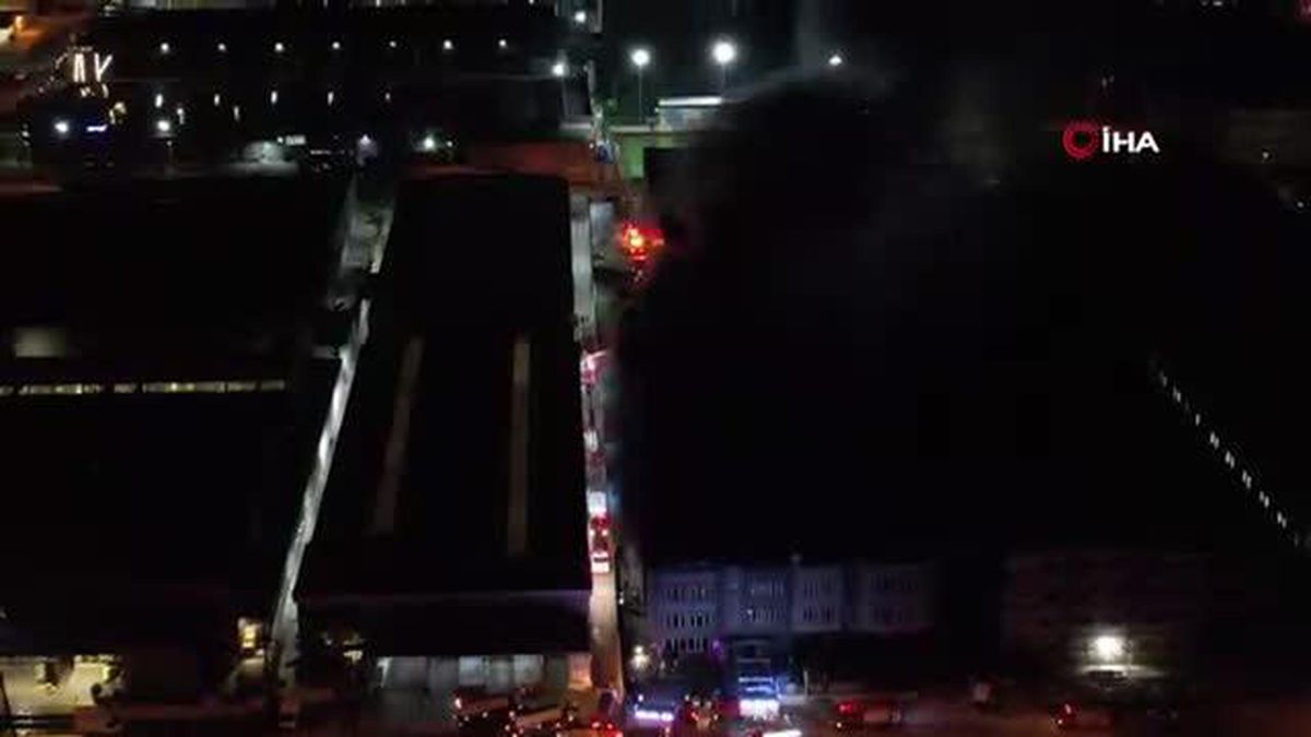 Bursa'da lunapark ve çocuk oyun grubu üreten fabrikada büyük yangın