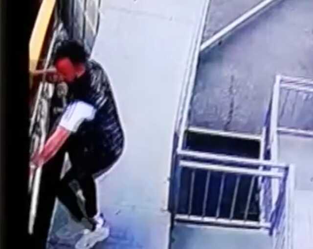 Gondol kazasında canını zor kurtardı! O anlar kamerada