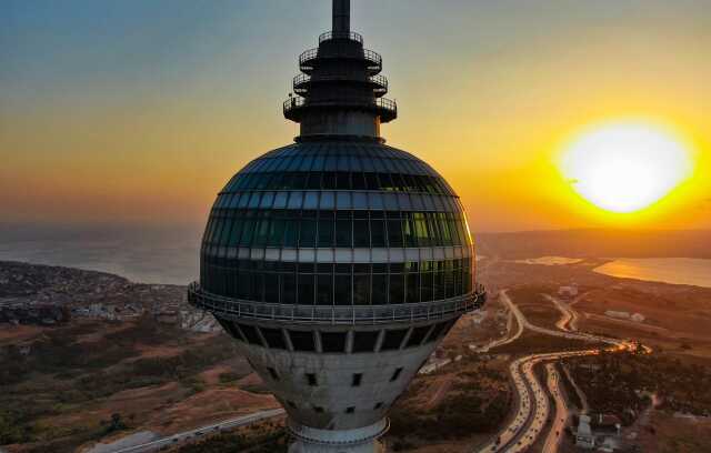 İstanbul'daki dev kule satışa çıkartıldı! İstenen para dudak uçuklatıyor
