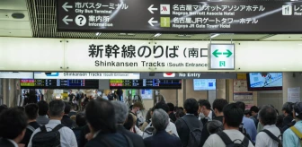Japonya'da Yağmur Yüzünden Demiryolu Ulaşımı Sekteye Uğradı