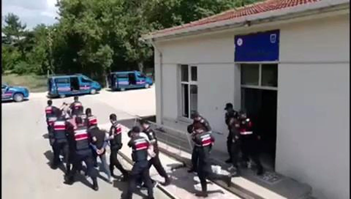 Motosiklet hırsızları yakalandı