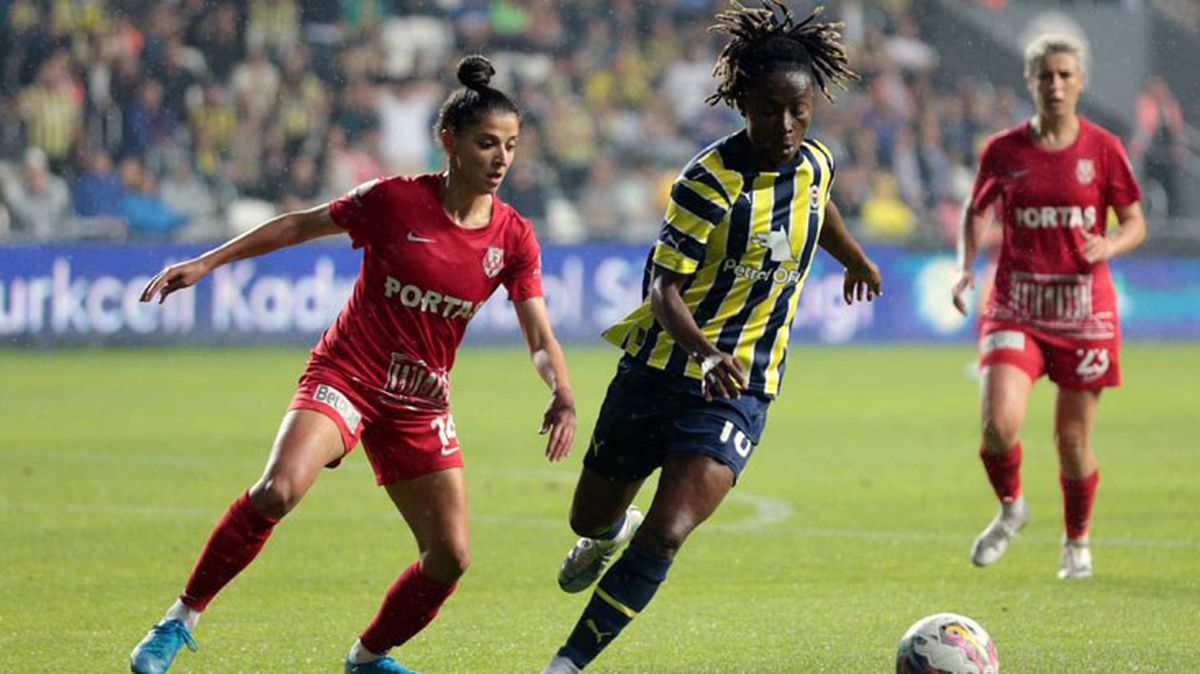 Mücadele nefes kesti! Kadınlar Ligi'nde şampiyon belli oldu