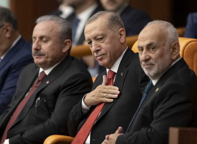TBMM'de 28. Dönem, Devlet Bahçeli'nin yeminiyle başladı TBMM'de 28. Dönem, Devlet Bahçeli'nin yeminiyle başladı